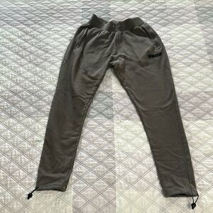 Vanquish Fitness Joggers size Medium